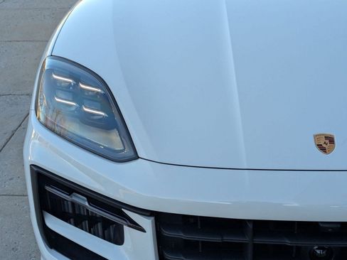 New 2026 Porsche Cayenne S image 12