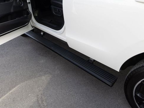 Used 2023 Ford Expedition Limited image 14