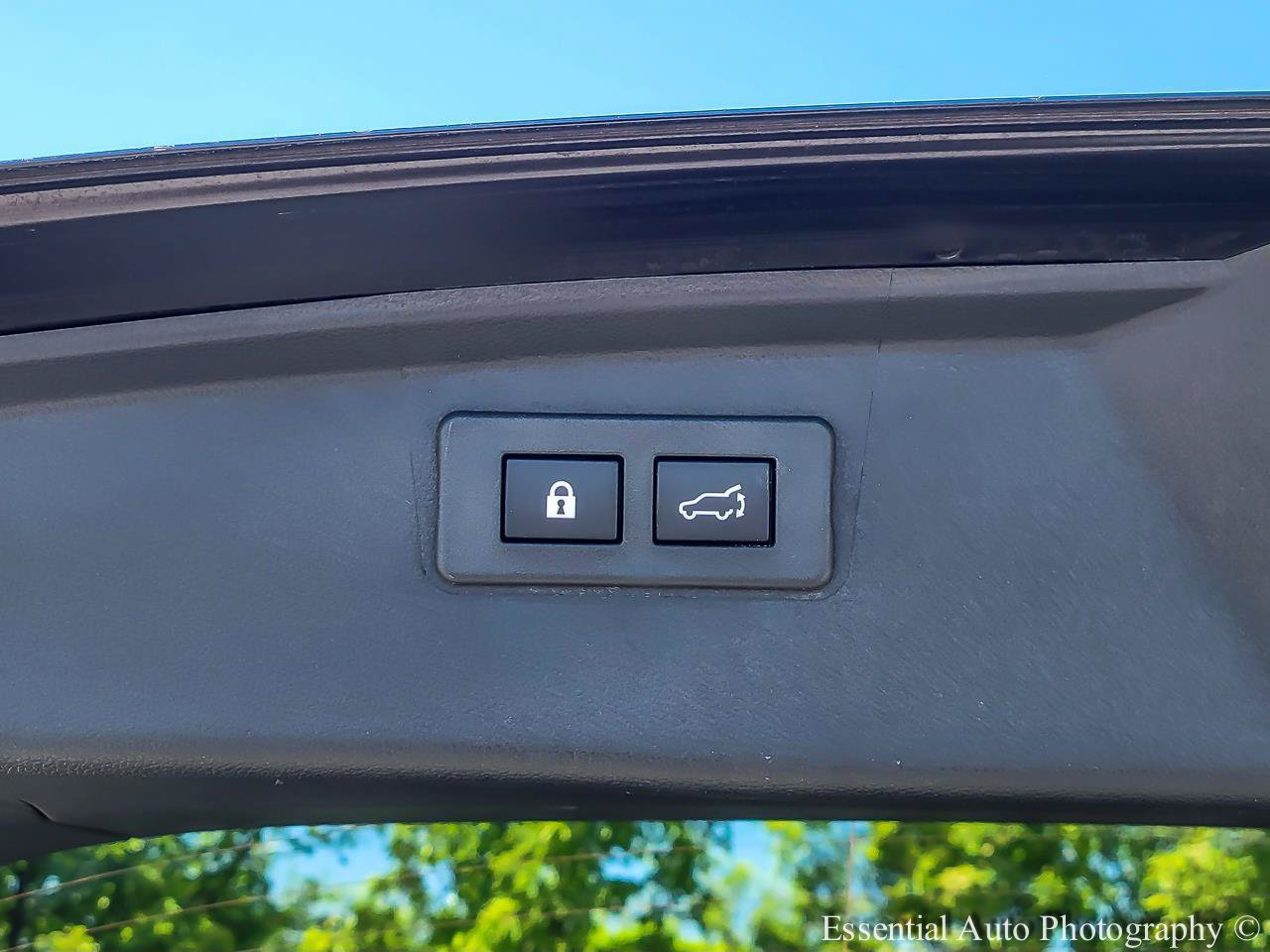 Certified 2025 Subaru Outback Premium AWD/4WD image 61