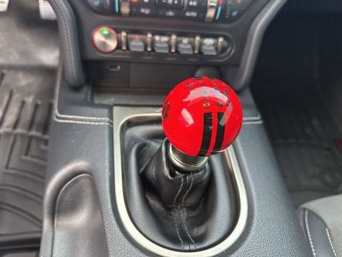 Used 2019 Ford Mustang Shelby GT350 w/ Technology Package image 28