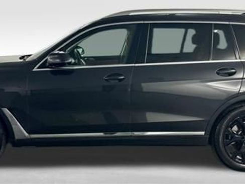 Used 2022 BMW X7 xDrive40i w/ Premium Package image 5