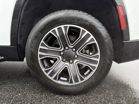 Used 2024 Jeep Wagoneer Series II w/ Flexible Seating Group image 22