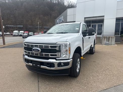 New 2026 Ford F250 XLT image 3