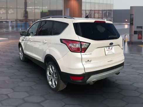 Used 2018 Ford Escape Titanium image 8