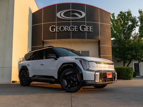 New 2026 Kia EV9 GT-Line image 1