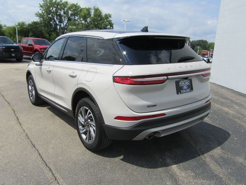 Used 2023 Lincoln Corsair AWD w/ Equipment Group 101A image 5