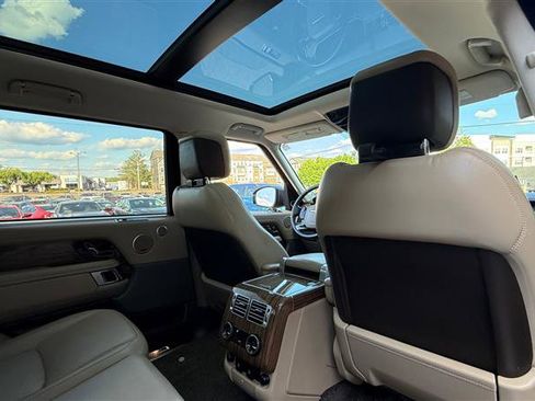 Used 2018 Land Rover Range Rover Long Wheelbase Supercharged image 15