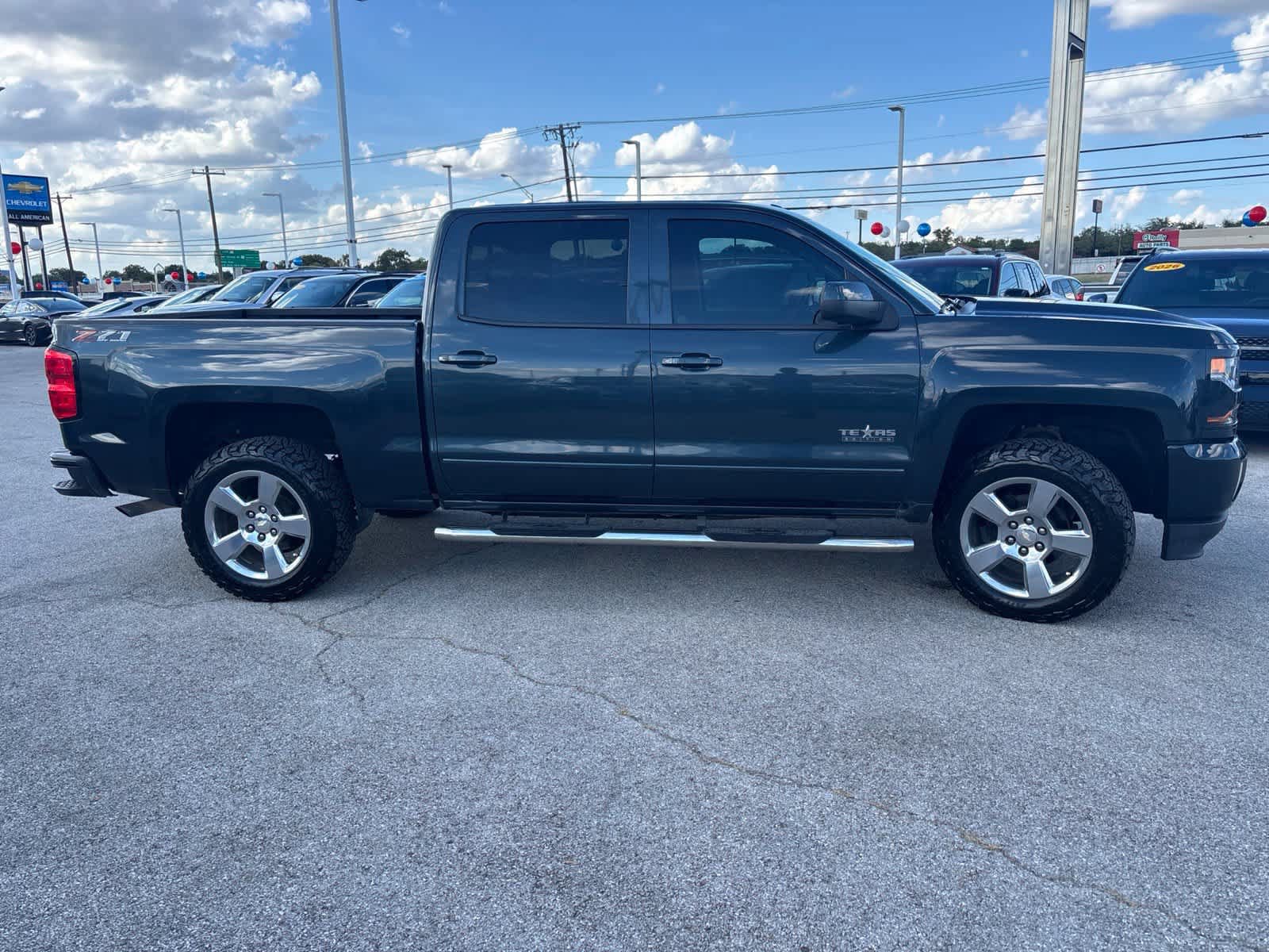 Used 2018 Chevrolet Silverado 1500 LT w/ Texas Edition AWD/4WD image 4