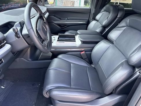 New 2027 Lincoln Navigator Reserve w/ Jet Appearance Package AWD/4WD image 23