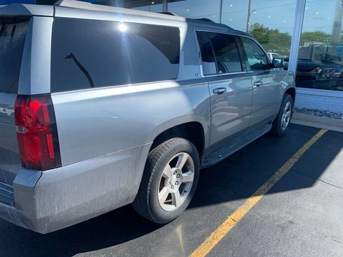 Used 2018 Chevrolet Suburban LT AWD/4WD image 5
