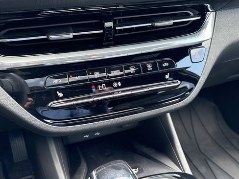 Used 2026 Buick Envista Avenir FWD image 25