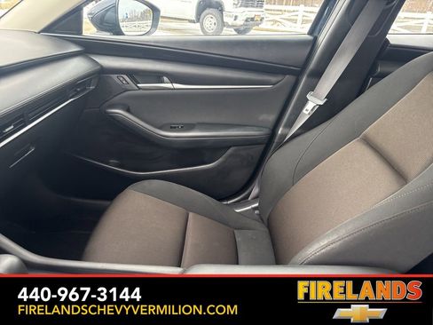 Used 2020 MAZDA MAZDA3 Sedan image 13
