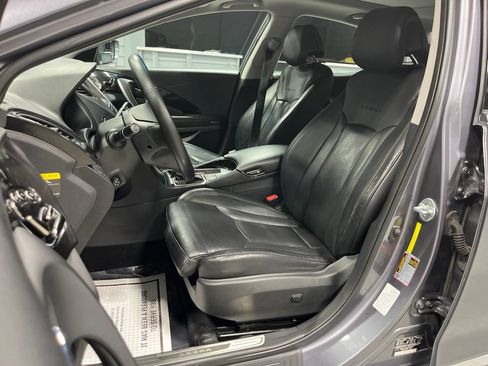 Used 2013 Hyundai Azera w/ Technology Pkg FWD image 16