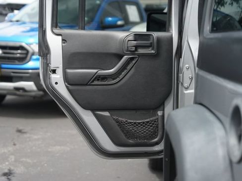 Used 2018 Jeep Wrangler Unlimited Sport S AWD/4WD image 29