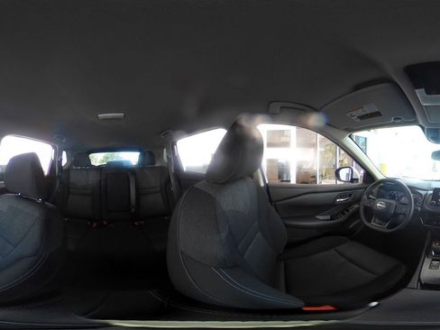 Used 2025 Nissan Rogue SV image 43