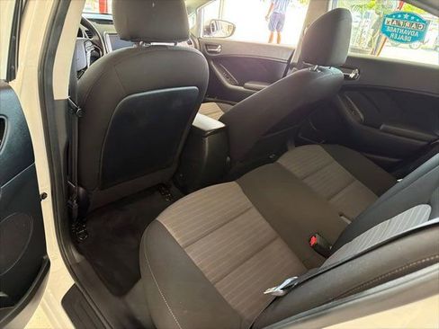 Used 2018 Kia Forte S FWD image 10