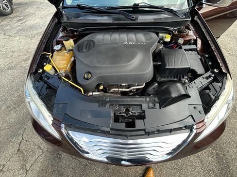 Used 2013 Chrysler 200 Limited FWD image 15