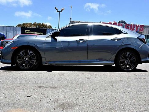 Used 2018 Honda Civic EX image 4
