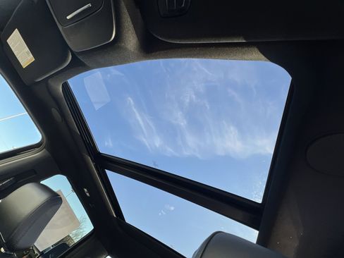 New 2025 Ford F150 Platinum w/ Equipment Group 702A High image 24