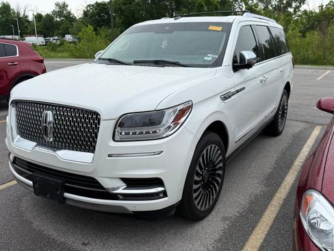 Used 2021 Lincoln Navigator Black Label w/ Cargo Convenience Package AWD/4WD image 9