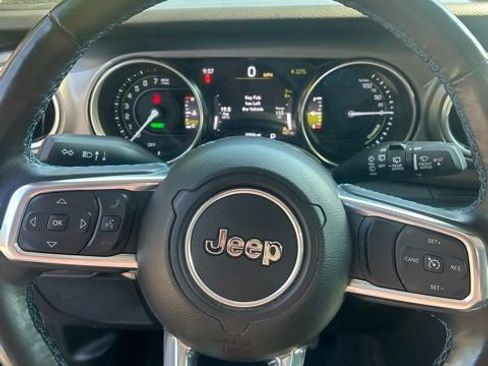 Used 2023 Jeep Wrangler Unlimited Rubicon 4xe w/ Cold Weather Group AWD/4WD image 15