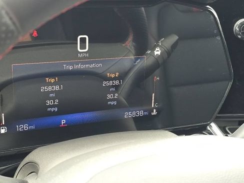 Used 2025 Chevrolet Trax RS w/ Driver Confidence Package FWD image 24