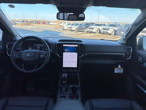 New 2025 Ford Ranger Lariat w/ FX4 Off-Road Package image 19