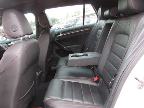 Used 2015 Volkswagen Golf 4-Door image 20