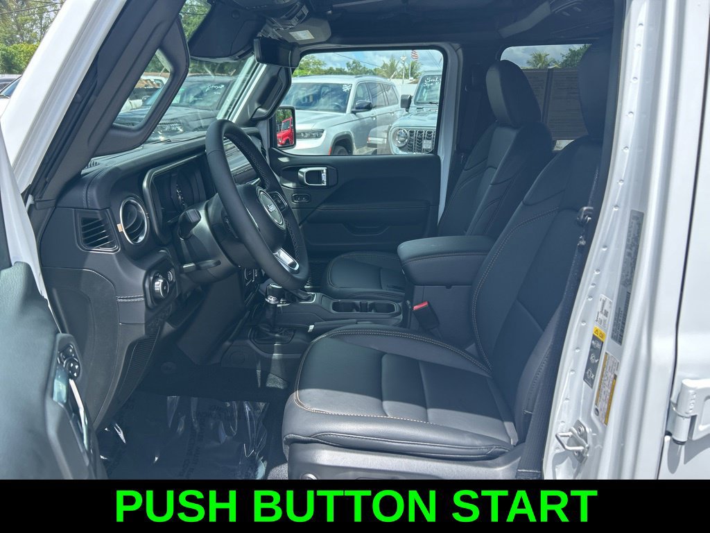 Certified 2025 Jeep Wrangler Unlimited Sahara AWD/4WD image 11