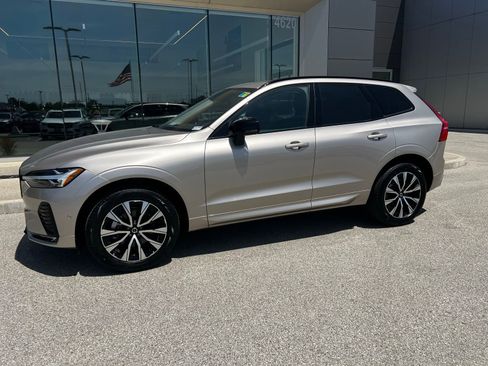 Certified 2025 Volvo XC60 B5 Plus AWD/4WD image 1