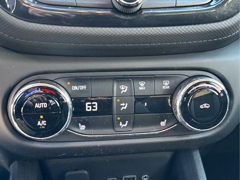 Certified 2023 Chevrolet TrailBlazer LT w/ Convenience Package FWD image 16