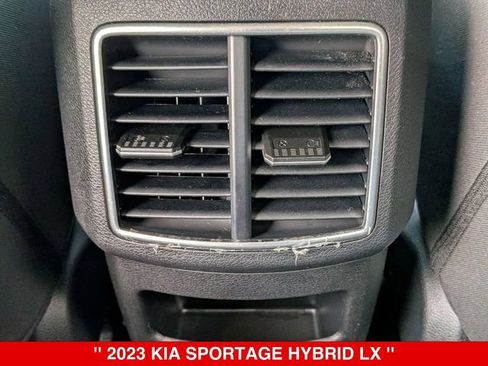 Used 2023 Kia Sportage LX AWD/4WD image 28