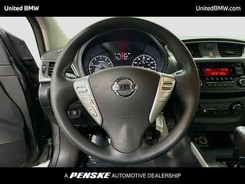Used 2017 Nissan Sentra S image 6