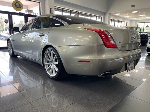 Used 2013 Jaguar XJ RWD image 3