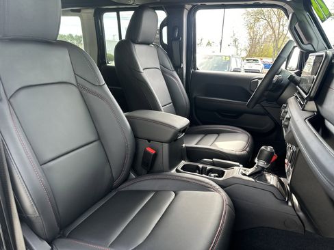 Used 2026 Jeep Wrangler Unlimited Rubicon 392 image 6