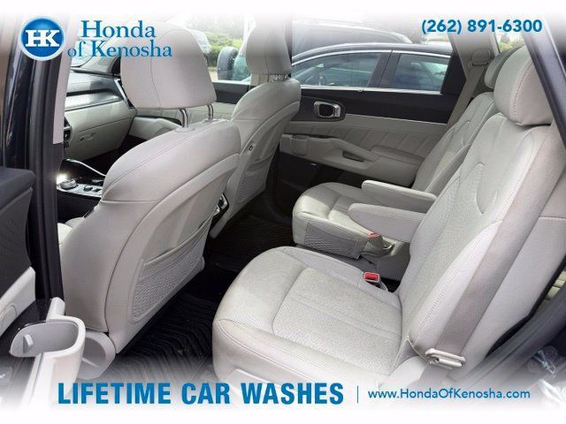 Used 2023 Kia Sorento SX Prestige w/ Panoramic Sunroof Package AWD/4WD image 11