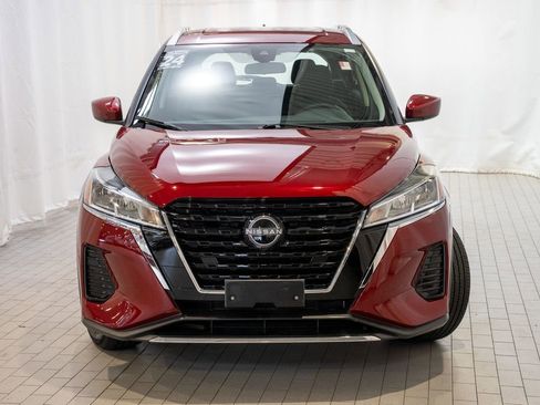 Certified 2024 Nissan Kicks SV image 2