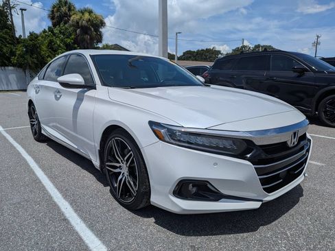Used 2022 Honda Accord Touring image 1