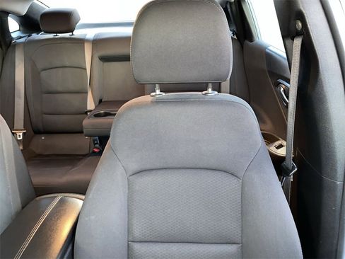 Used 2023 Chevrolet Malibu LT image 32