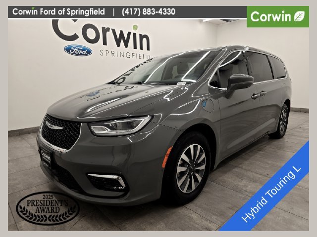 Used 2022 Chrysler Pacifica Touring-L w/ Uconnect Theater Family Group FWD 360° Tour