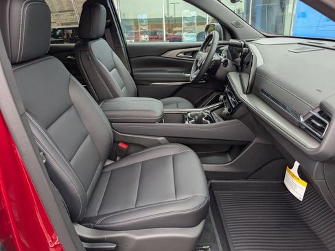 New 2026 Chevrolet Traverse LT w/ Enhanced Driving Package image 8