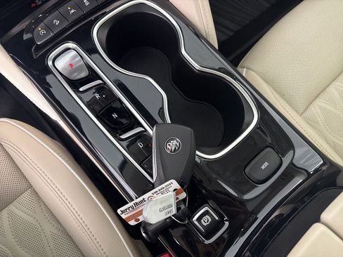 Used 2023 Buick Envision Avenir image 21