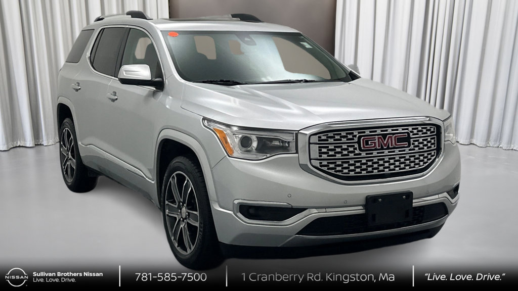 Used 2017 GMC Acadia Denali w/ Technology Package AWD/4WD image 3
