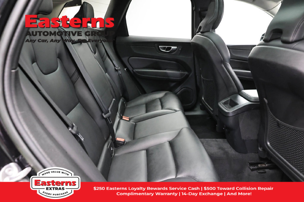 Used 2023 Volvo XC60 B5 Core FWD image 23