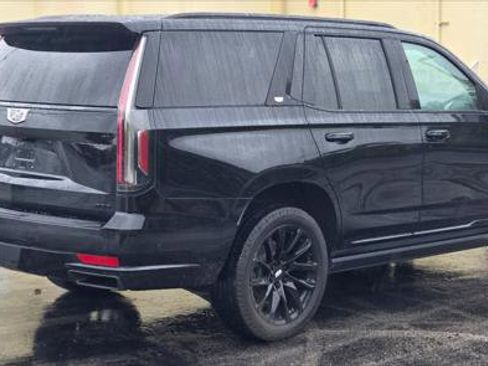 Used 2021 Cadillac Escalade Sport w/ Driver Assist Tech Package image 7