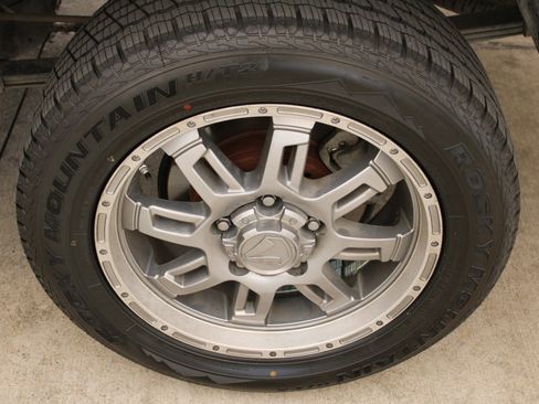 Used 2016 Toyota Tundra SR5 image 24