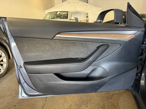 Used 2023 Tesla Model 3 Standard Range RWD image 17