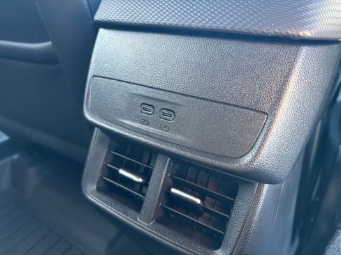 Used 2026 Chevrolet Equinox LT w/ Convenience Package II image 18