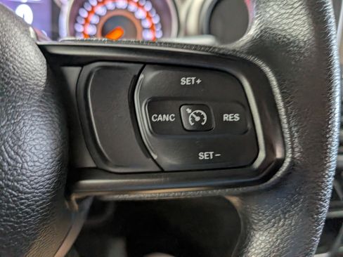 Used 2020 Jeep Wrangler Sport AWD/4WD image 17