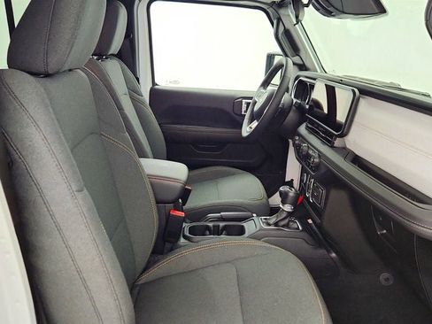 Used 2025 Jeep Wrangler Unlimited Sahara w/ Safety Group image 24